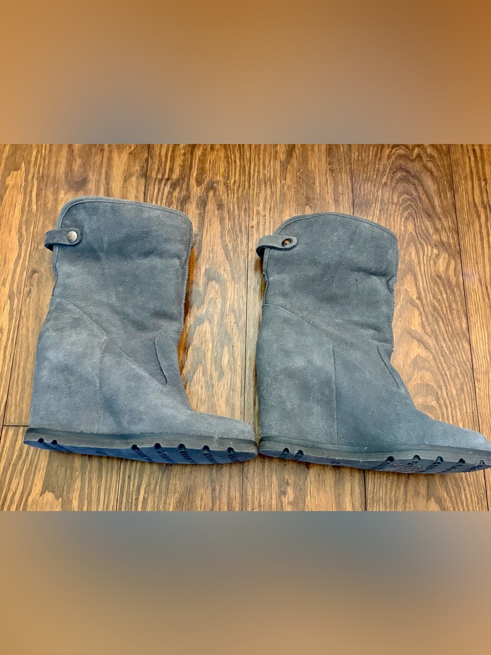 Ugg Women's Dark Gray Suede Mid-Calf Winter Boots